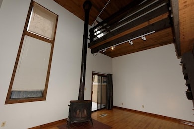 4 Lilac Ct unit 4, Cambridge, MA 02141 - photo 2