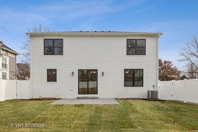 286 N Maple Ave, Elmhurst, IL 60126 - photo 3