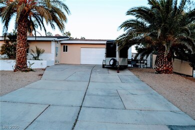 Front entrance for the 2 car garage