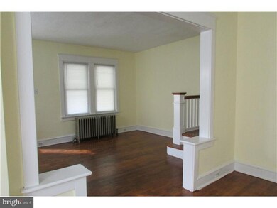 75 N Ridgeway Ave, Glenolden, PA 19036 - photo 4