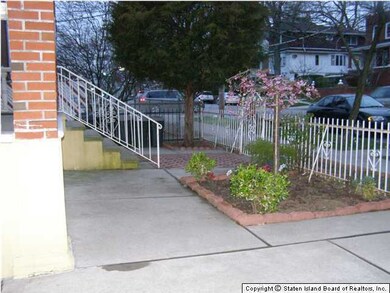 182 Mcclean Ave, Staten Island, NY 10305 - photo 5