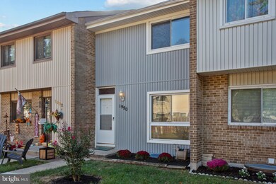 1990 Cambridge Dr unit 29, Crofton, MD 21114 - photo 2