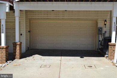 4502 Hidden Stream Ct unit 10, Owings Mills, MD 21117 - photo 4