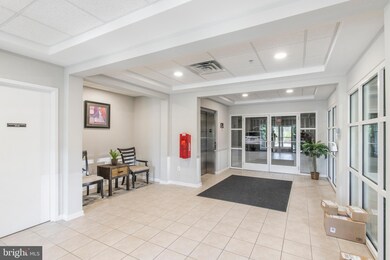 2206 Lydia Hollow Dr unit B4, Glen Mills, PA 19342 - photo 4