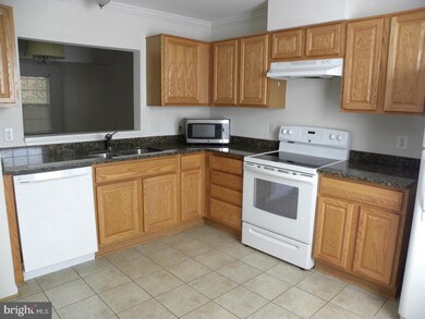 307 Mews Ct, Stafford, VA 22556 - photo 2