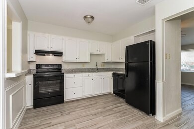 561 Livingston Dr, Hurst, TX 76053 - photo 6