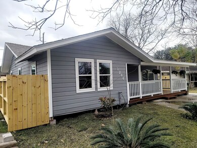 1206 Avenue D, Rosenberg, TX 77471 - photo 6