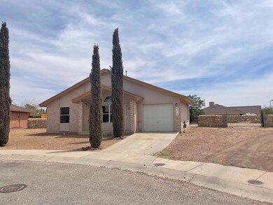 512 Velia Ct, Horizon City, TX 79928 - photo 3