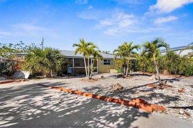 Plenty of parking for the 2 bed/1 bath back unit