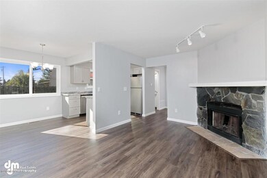 46-9151 Living Room 20200917-DW-419