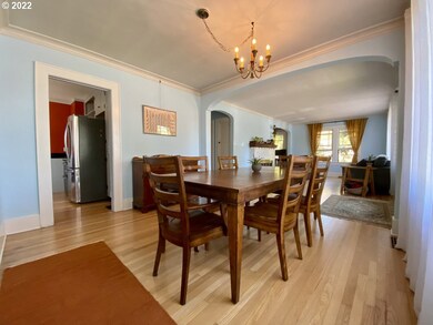 Living Room/Dining Room