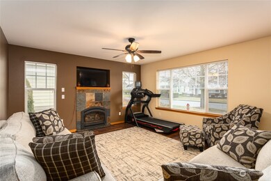 2251 Oak St, Lynden, WA 98264 - photo 5