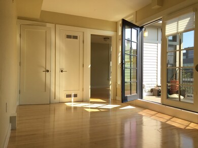 72 Hamilton St unit 7, Cambridge, MA 02139 - photo 5