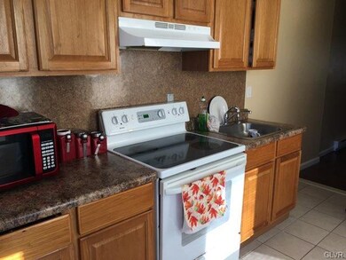 251 E Elm St, Allentown, PA 18109 - photo 6