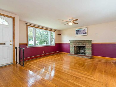 77 Bertha Ave, Woonsocket, RI 02895 - photo 3