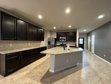 Spacious Kitchen, Stainless steel Appliances, Granite Counter tops.