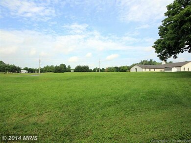 7108 Ladd Cir, Frederick, MD 21703 - photo 4