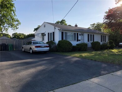 426 Strawberry Field Rd, Warwick, RI 02886 - photo 2