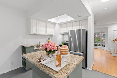 Open concept kitchen just off living room. Moveabl