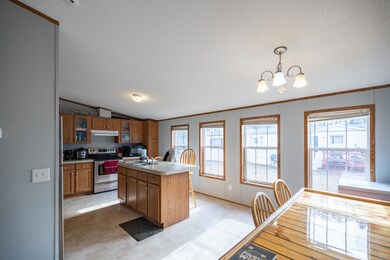 33 Beverly Dr, Brunswick, ME 04011 - photo 2