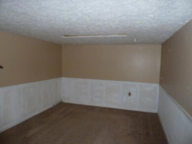 3215 Tenny St, Lansing, MI 48910 - photo 7