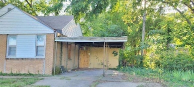 1633 N Pershing St, Wichita, KS 67208 - photo 2