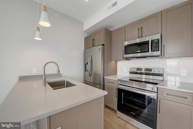 2445 Innovator Way unit 4G, Philadelphia, PA 19146 - photo 4