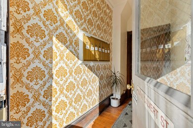 904 N Calvert St unit 6, Baltimore, MD 21202 - photo 4