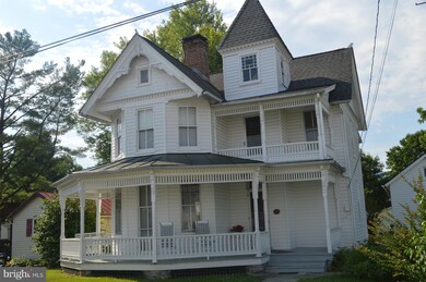 111 N High St, Edinburg, VA 22824 - photo 2