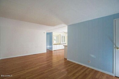 707 Silverthorn - Living Room 2