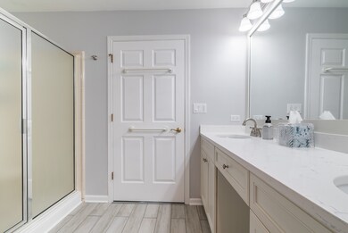 143 Pembroke Cir unit 6D, Lake Bluff, IL 60044 - photo 4