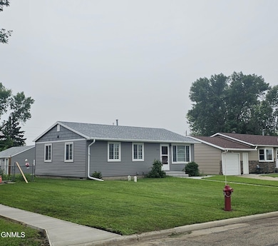 925 15th St SW, Jamestown, ND 58401 - photo 2