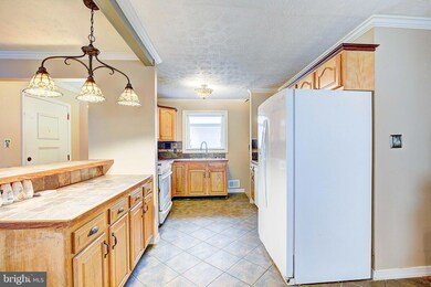 8526 Jenkins Rd, Pasadena, MD 21122 - photo 2