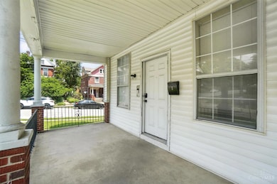 2322 Maplewood Ave, Cincinnati, OH 45219 - photo 2