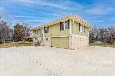 706 Springdale Rd, Statesville, NC 28677 - photo 2