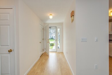 39 Glasgow Cir, Hudson, NH 03051 - photo 5