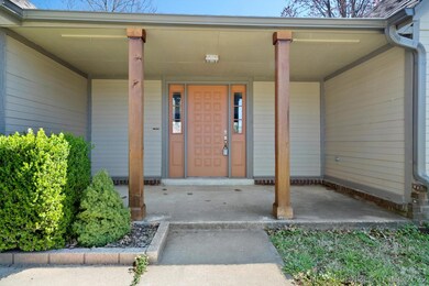 1022 N Faulkner Dr, Claremore, OK 74017 - photo 4