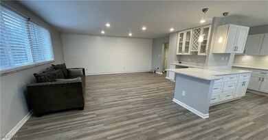 16100 Van Aken Blvd unit 207, Cleveland, OH 44120 - photo 5