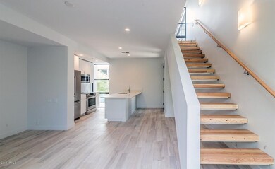 01_artHAUS_D unit living2