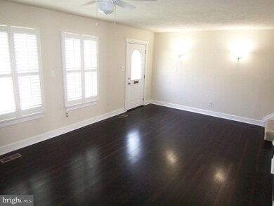 678 Yorkshire Dr, Edgewood, MD 21040 - photo 5