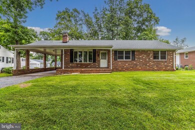 809 N Woodward Dr, Essex, MD 21221 - photo 2