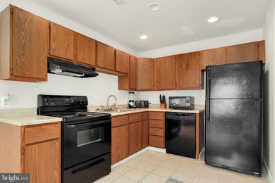 801 Madison Ct unit 30, Stafford, VA 22556 - photo 4