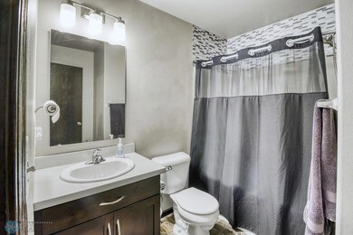 7Bathroom1_1-1280.JPG