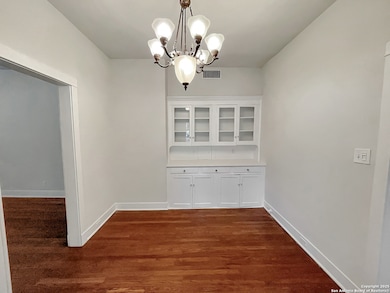 Downstairs breakfast room