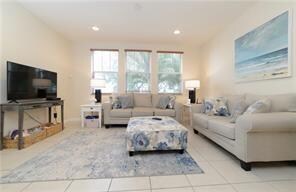 820 Millbrae Ct unit 4, West Palm Beach, FL 33401 - photo 4