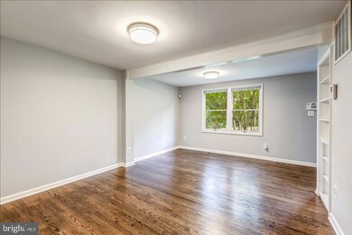 6800 Hutchison St, Falls Church, VA 22043 - photo 6