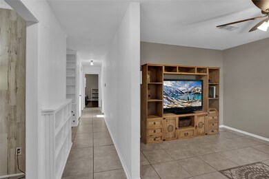 1616 Alta Vista Dr, Alvin, TX 77511 - photo 4