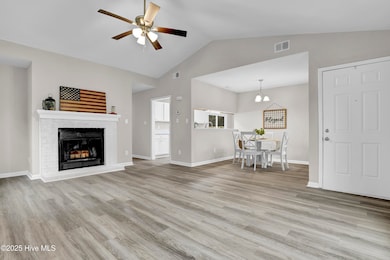 538 Shadowridge Rd, Jacksonville, NC 28546 - photo 5