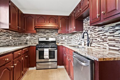 241 N Wiggs St, Griffith, IN 46319 - photo 5