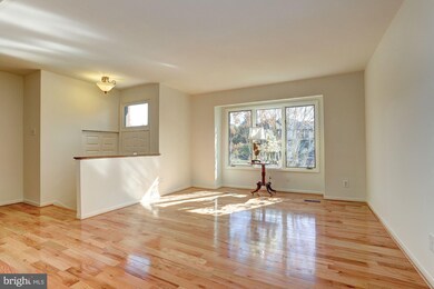 12 Tudor Ct, Lutherville Timonium, MD 21093 - photo 2